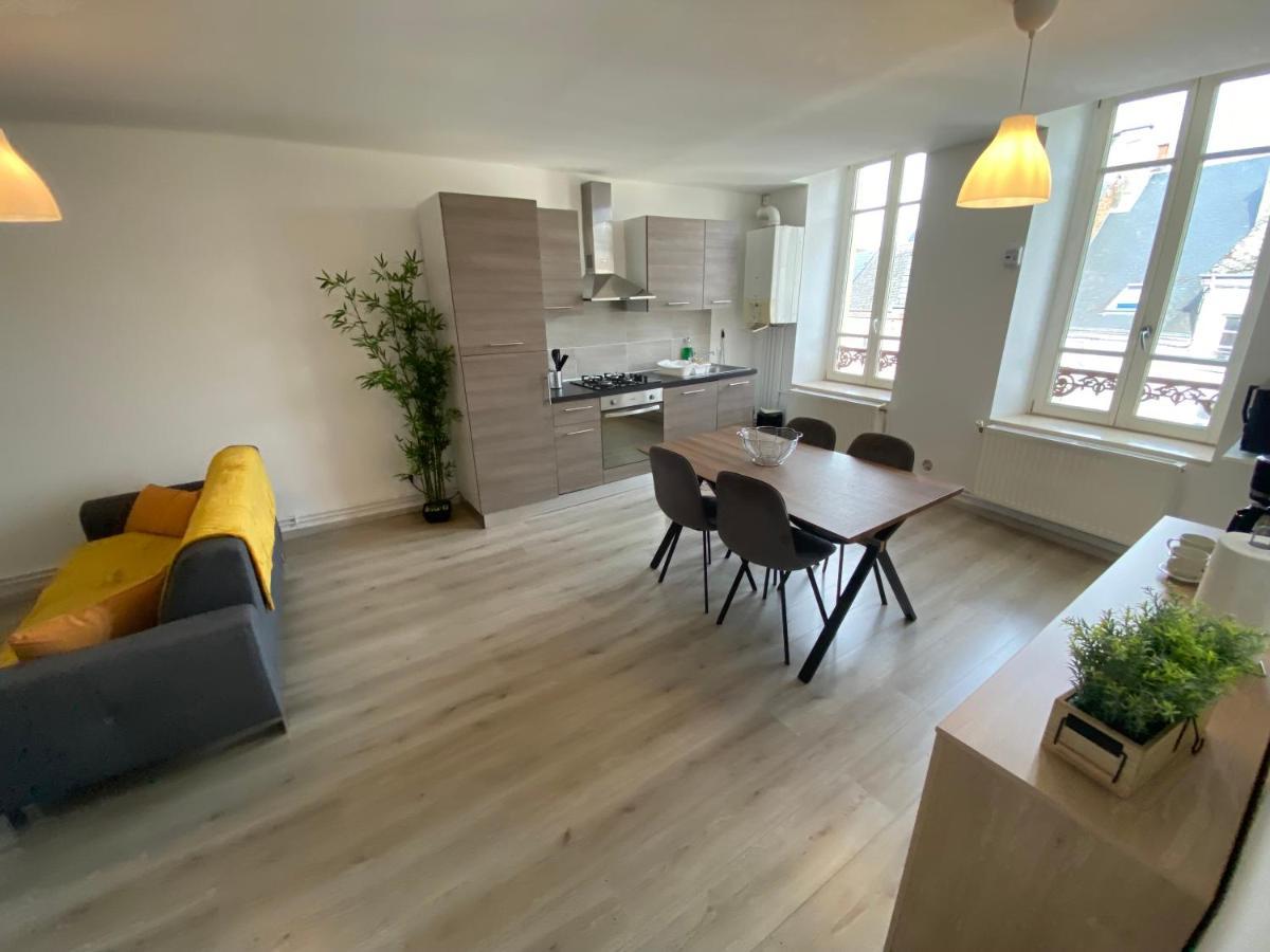 Joli Appartement Avec Parking Gratuit Sur Place Givet Exterior foto