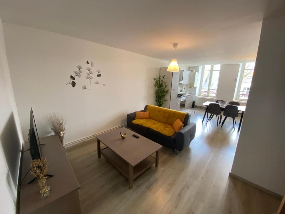 Joli Appartement Avec Parking Gratuit Sur Place Givet Exterior foto